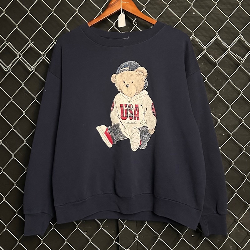 90’s Bear Graphic Crewneck Sweatshirt Navy