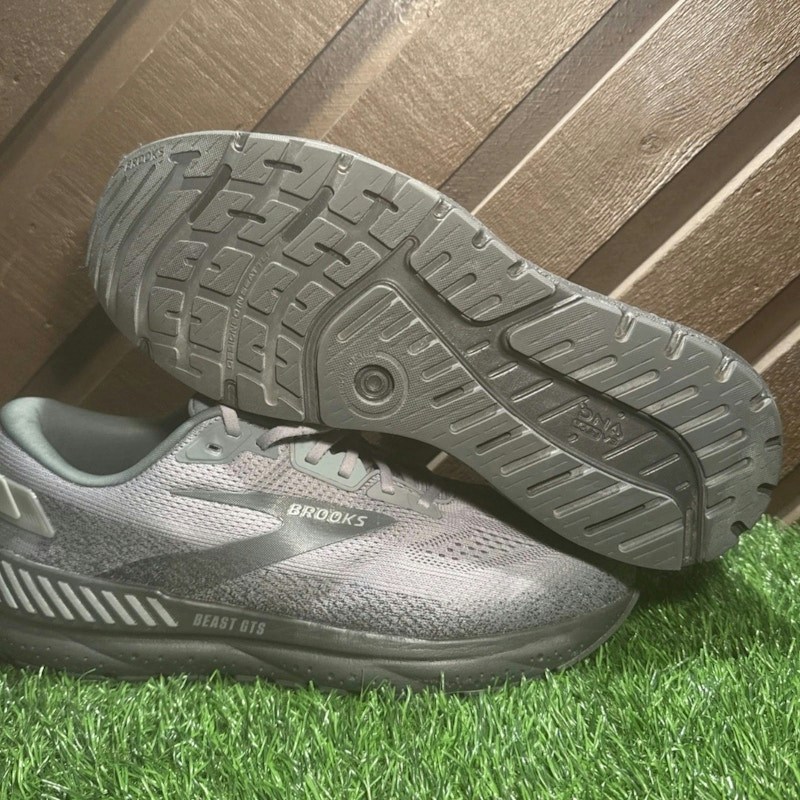 Brooks Beast GTS 24 Primer Grey Ebony (2E Wide)