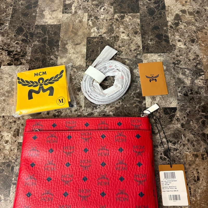 MCM Aren Flat Pouch Candy Red