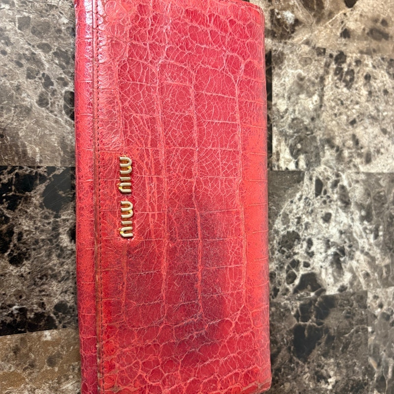 Miu Miu Crocodile-Embossed Leather Continental Wallet Red
