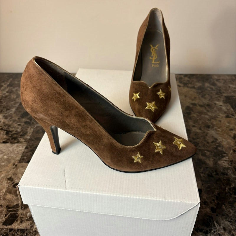 Saint Laurent Paris Suede Star Embroidered Pumps