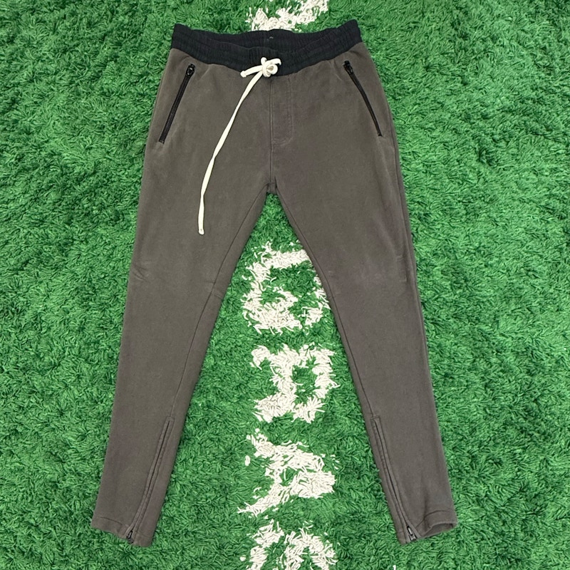 Fear of God Essentials Joggers Grey