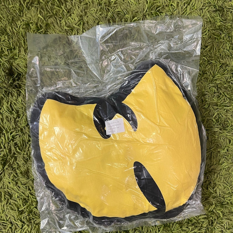 Wu-Tang Brand Limited Logo Pillow Black/Yellow