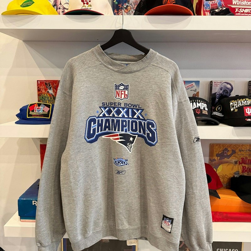 Reebok New England Patriots Super Bowl XXXIX Champions Sweatshirt Gray
