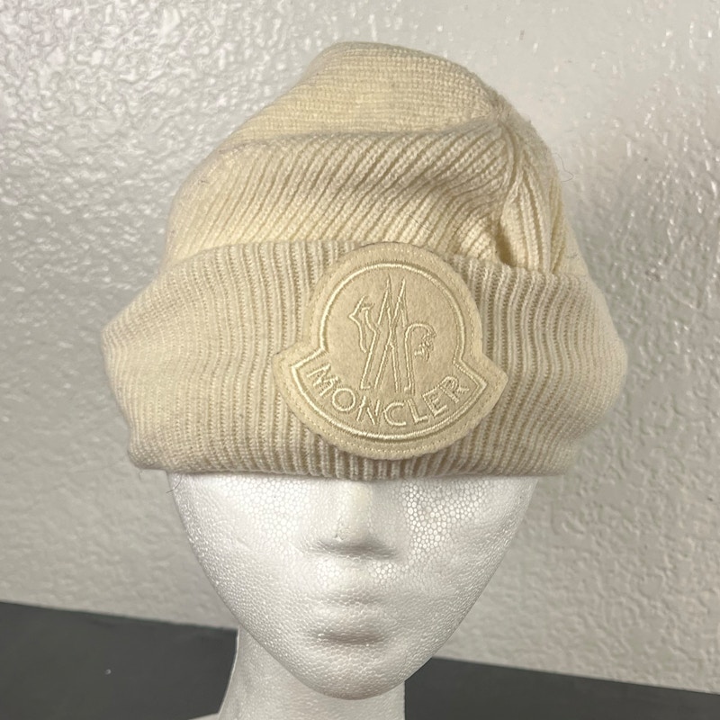 Moncler Ribbed Logo Patch Beanie White