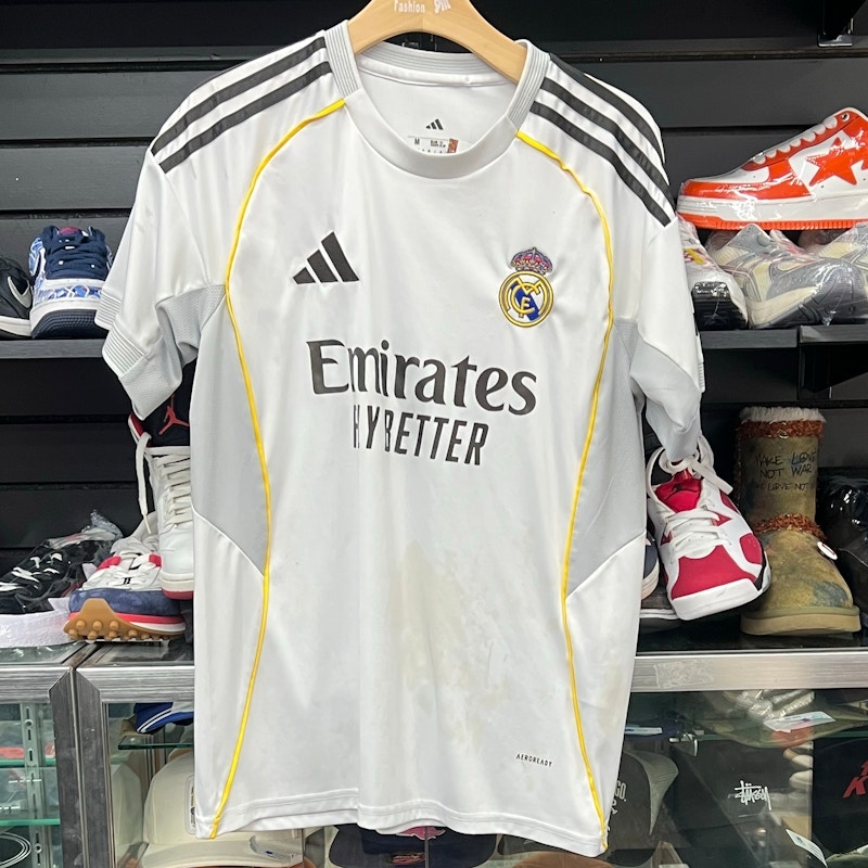 adidas Real Madrid 2025/26 Home Jersey