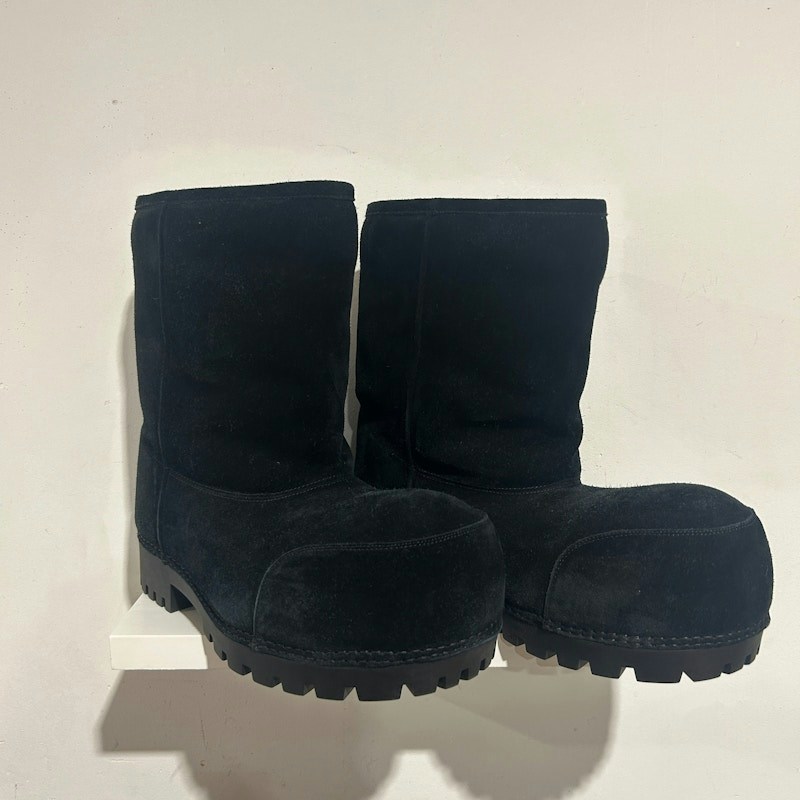 Balenciaga Alaska Suede Boot Black