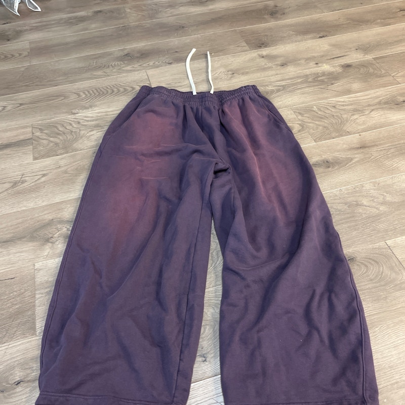 GV Gallery Raspberry Hills Sweatpants