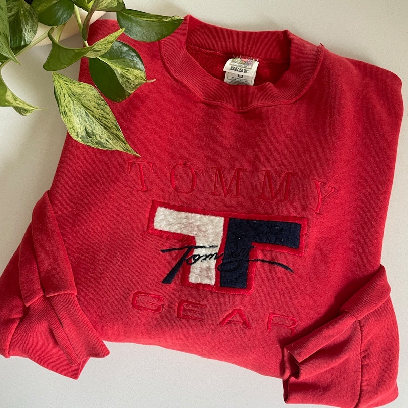 90s Tommy Gear Embroidered Sweatshirt Red