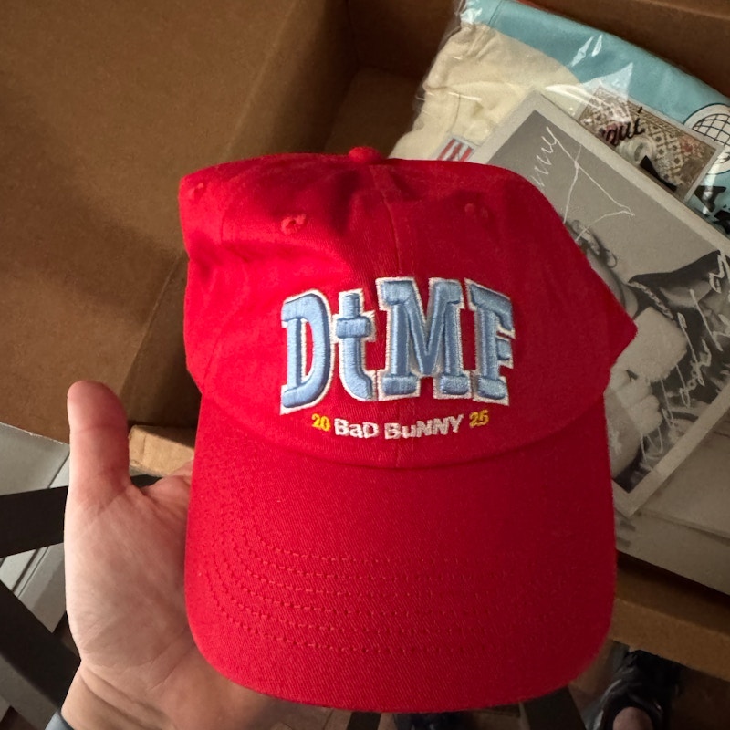 Bad Bunny DtMF Residencia en el Choli Merch Bundle