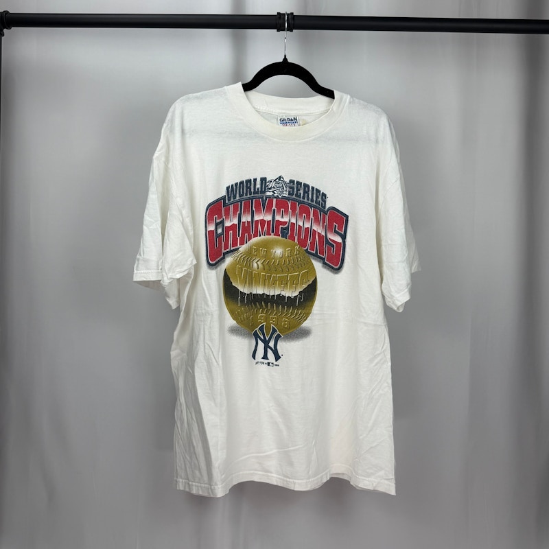 New York Yankees 1998 World Series Champions T-Shirt