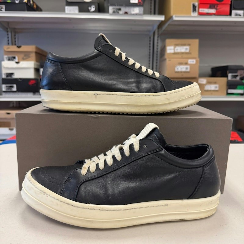 Rick Owens Vintage Low Sneaks Black Milk