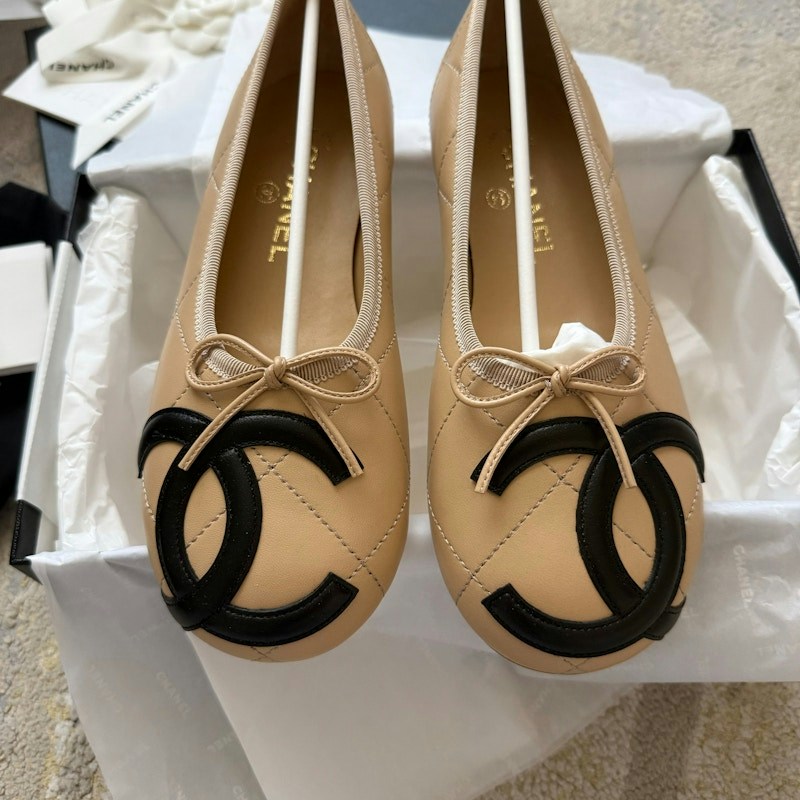 Chanel Quilted Leather Ballet Flats Beige Black