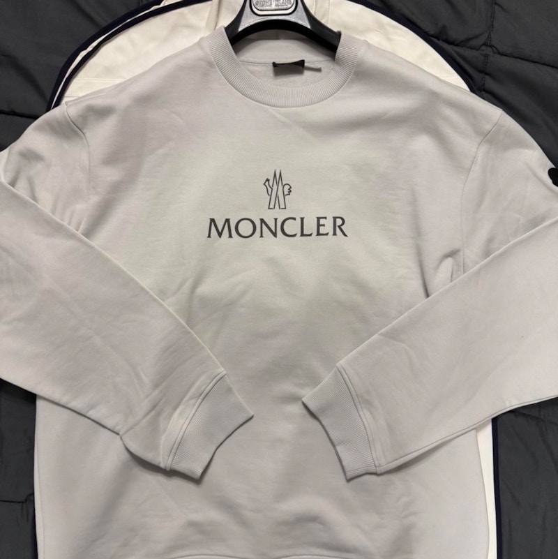 Moncler Front Logo Sweatshirt White