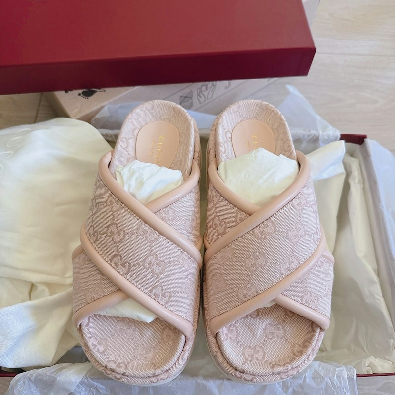 Gucci GG Canvas Platform Slide Sandal Pink