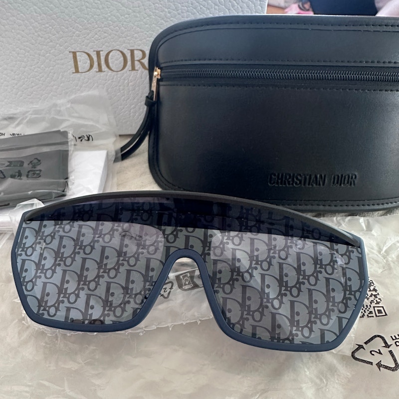 Christian Dior DiorClub M7U Logo Shield Sunglasses Matte Blue