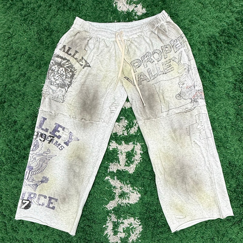 Vale Distressed Graphic Sweatpants Grey