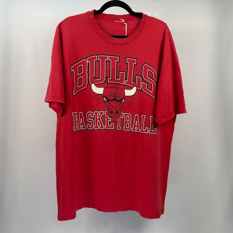 Chicago Bulls Basketball T-Shirt Red