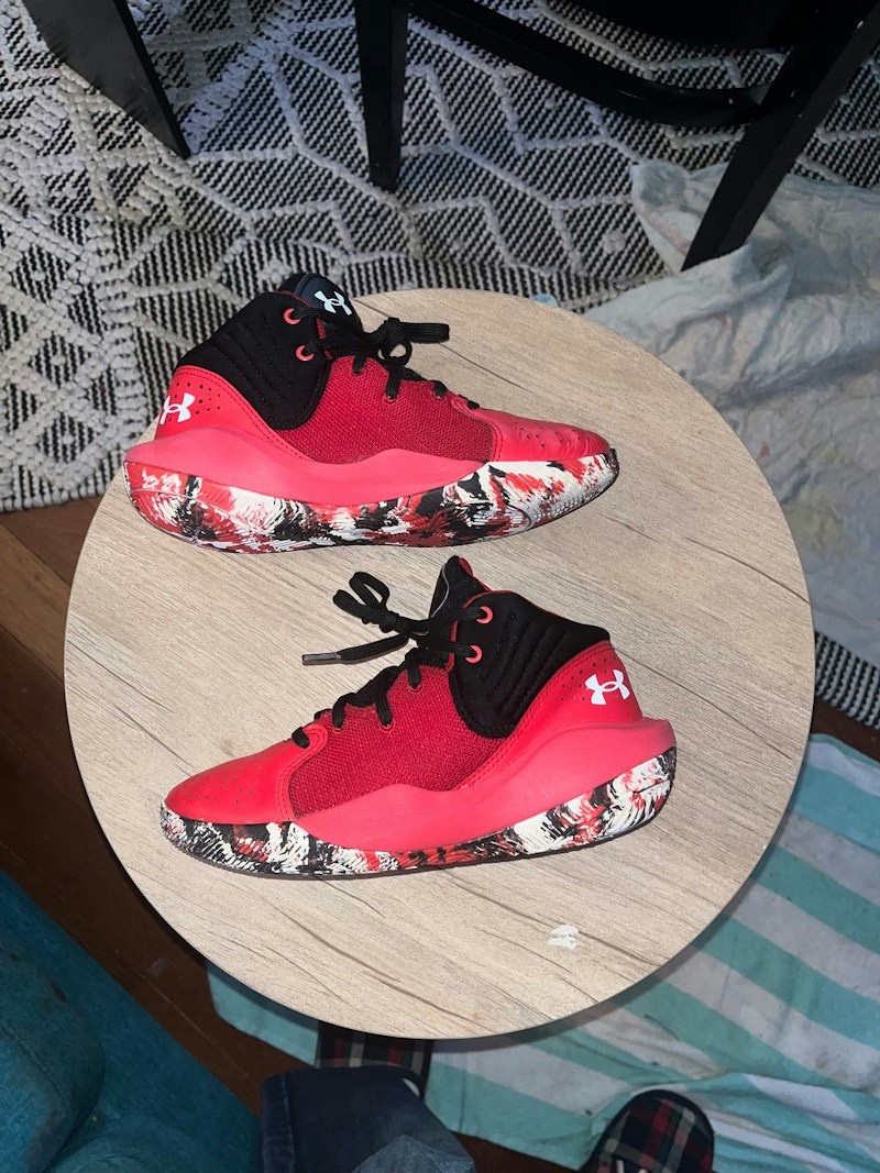 Under Armour Jet '21 Red Black Camo (GS)