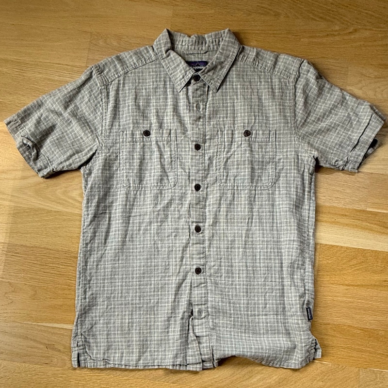 Patagonia Short Sleeve Button Down Shirt Gray Plaid