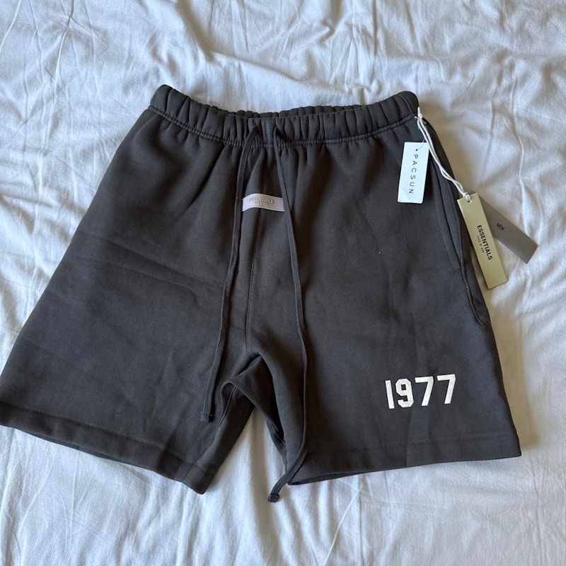 Fear of God Essentials 1977 Sweatshorts Stretch Limo