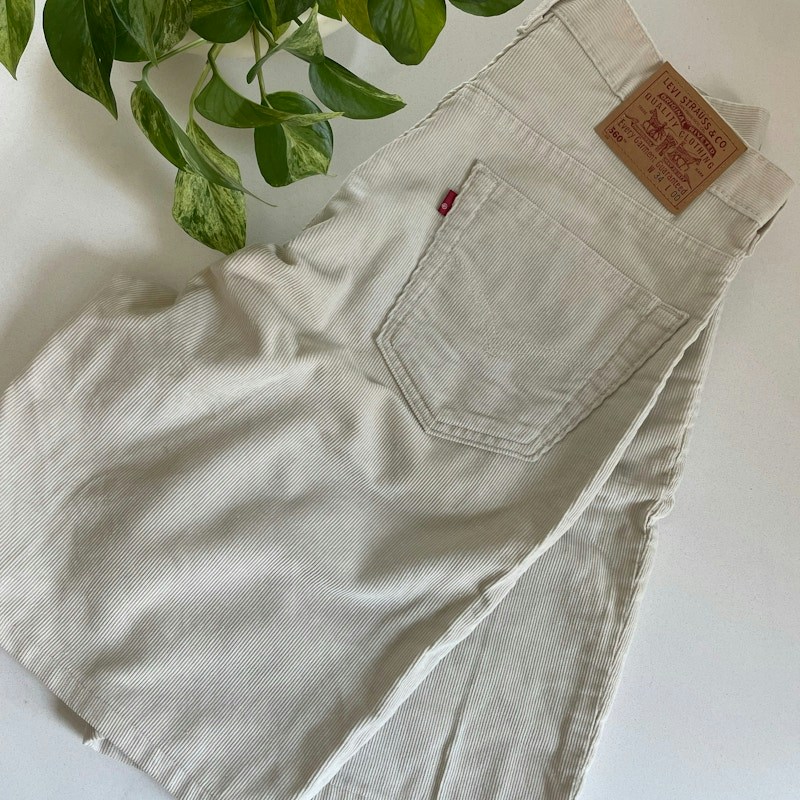 80s Levi's 560 Loose Fit Corduroy Pants Off White