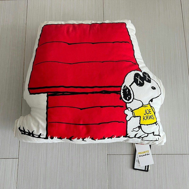 OriginalFake Peanuts Snoopy Kaws Cushion White Red