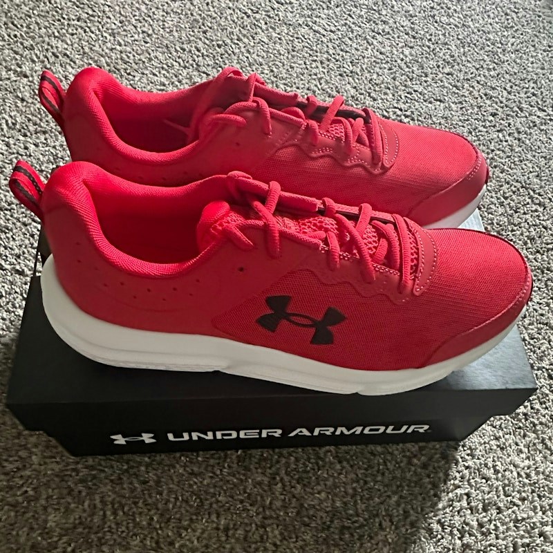 Under Armour Charged Assert 10 Red White