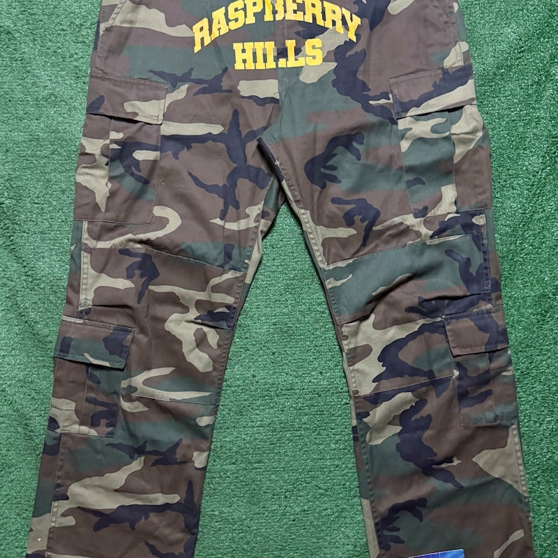 GV Raspberry Hills Camo Cargo Pants