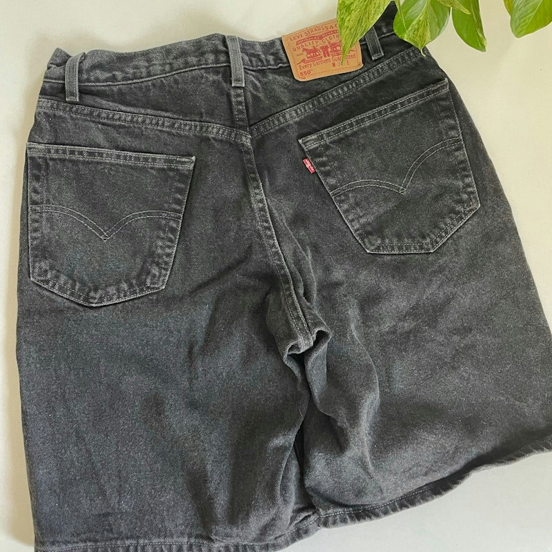 90s Levi's 550 Relaxed Fit Denim Shorts Black
