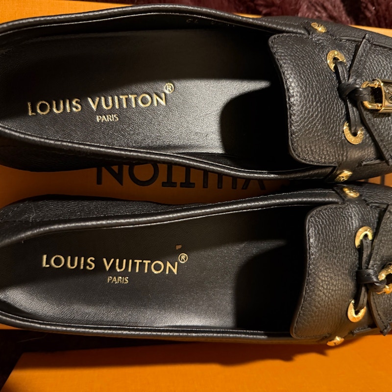 Louis Vuitton Flore Car Shoe Black