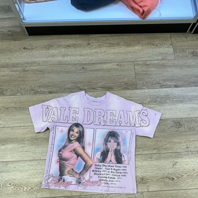 VALE Dreams Britney Spears T-Shirt Purple