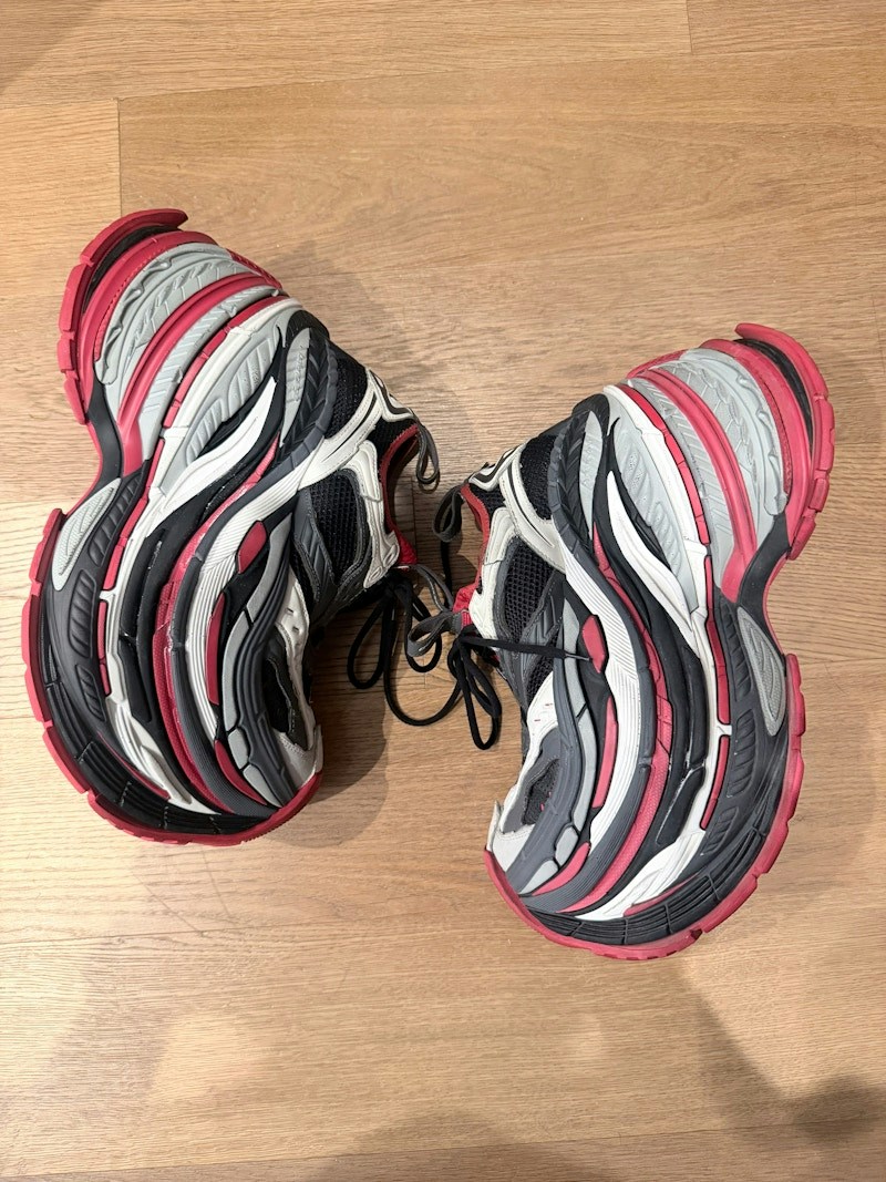 Balenciaga 16XL Black Grey Red