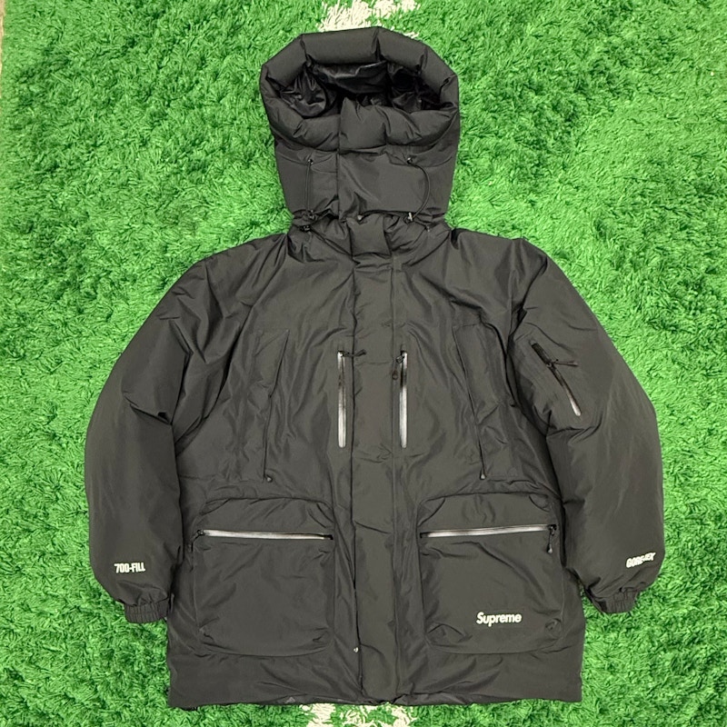 Supreme Puffer Jacket Black