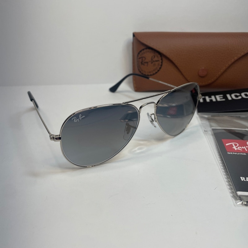 Ray-Ban Aviator Sunglasses Silver Gray Gradient