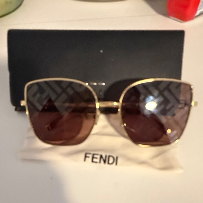Fendi Sunglasses Gold Black