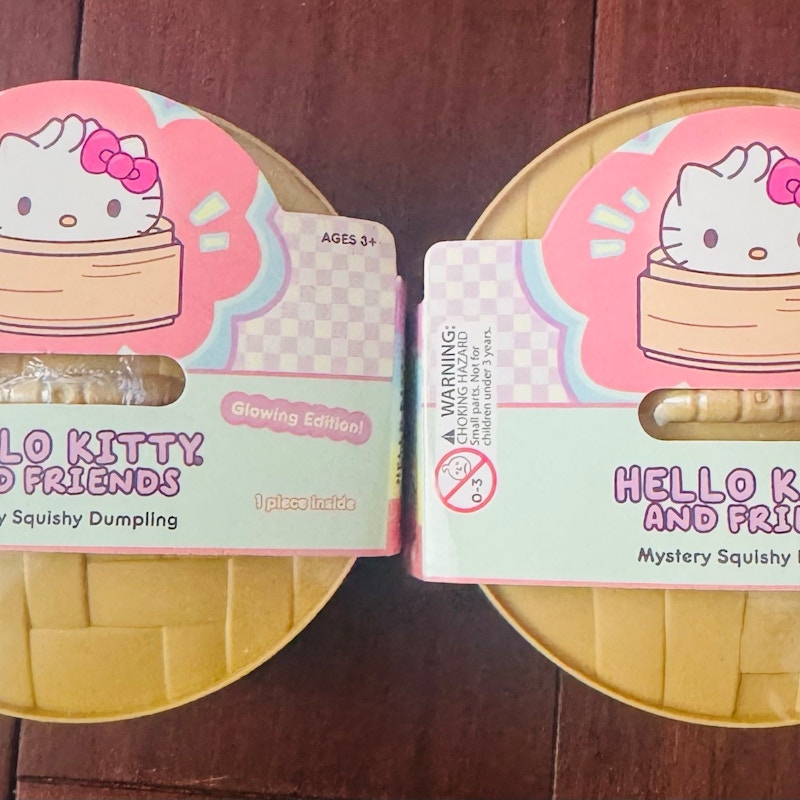 Hello Kitty and Friends Mystery Squishy Dumpling Glowing Edition
