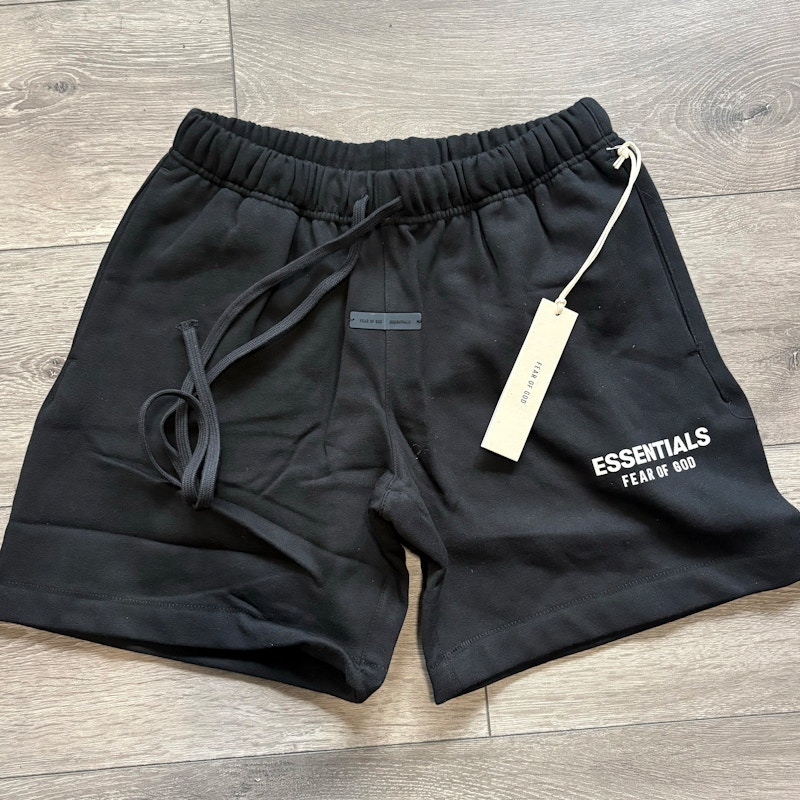 Fear of God Essentials Sweatshorts Black