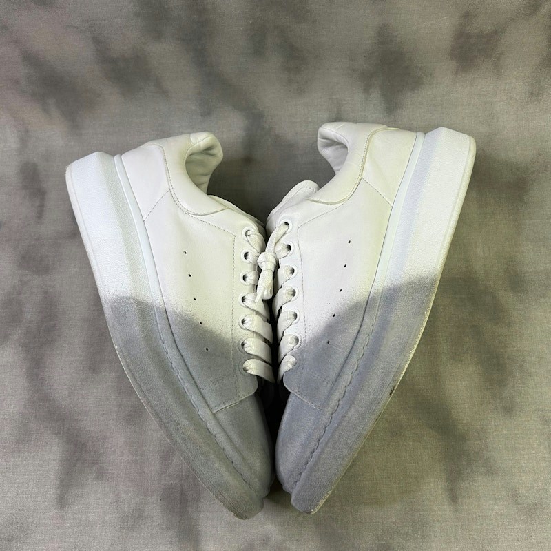 Alexander McQueen Oversized Sneaker sprayed ombré