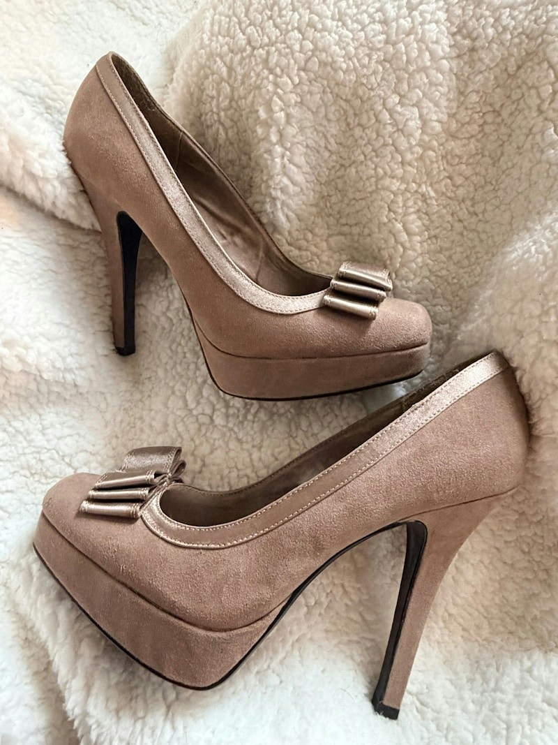 Nine & Co. Faux Suede Bows Platform Pump Taupe Tan (Women's)