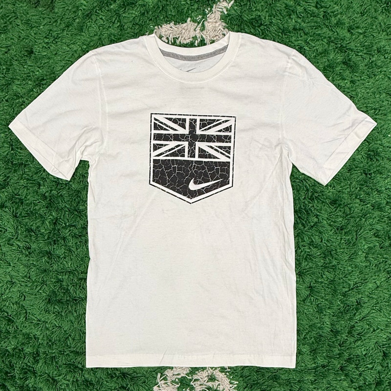 Nike Graphic T-Shirt White