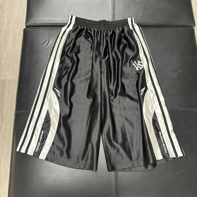 Vale Forever NYC 8th Ave 3/4 Shorts Black White