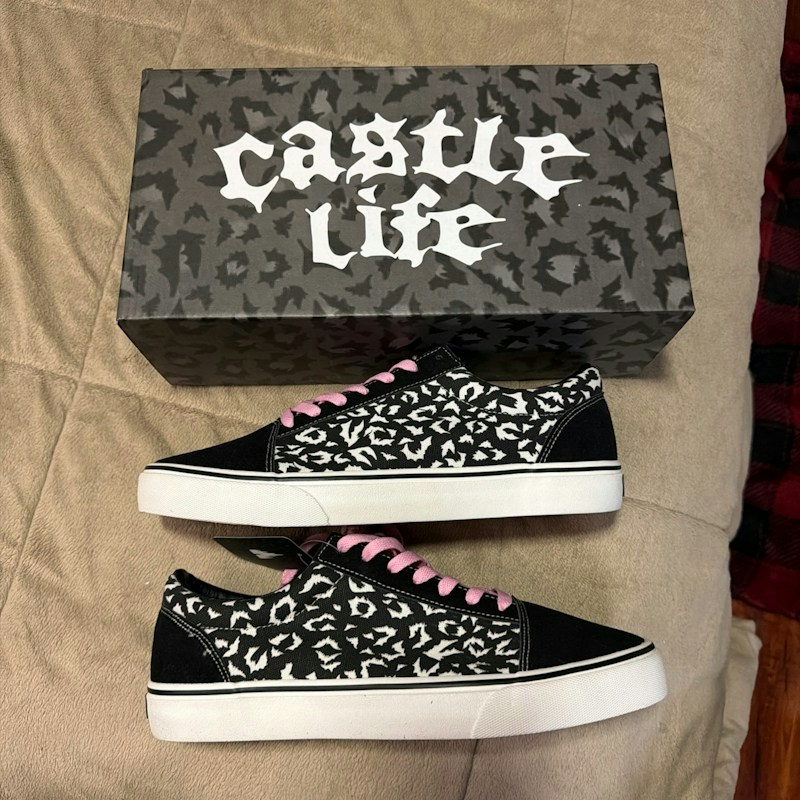 Castle Life Batwing Black White Pink