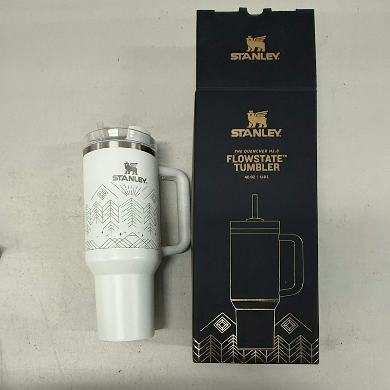 Stanley The Quencher H2.0 FlowState Tumbler WinterScape