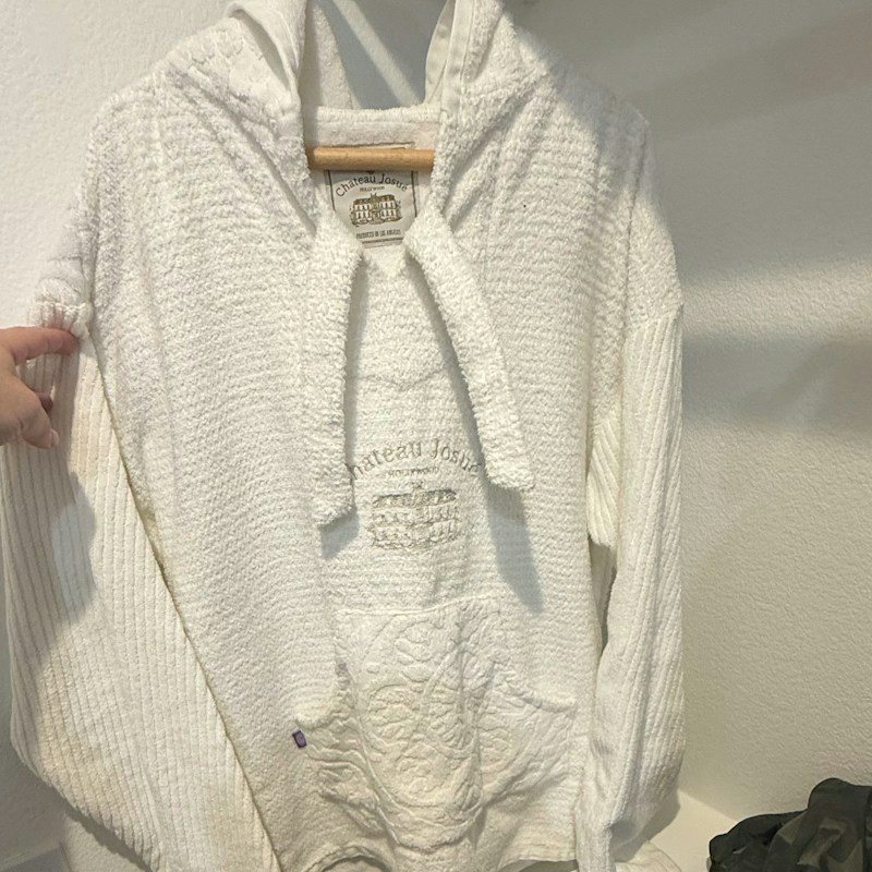 Chateau Josue Embroidered Hoodie White