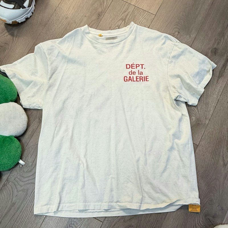 Gallery Dept. Dépt. De La Galerie T-Shirt Off White