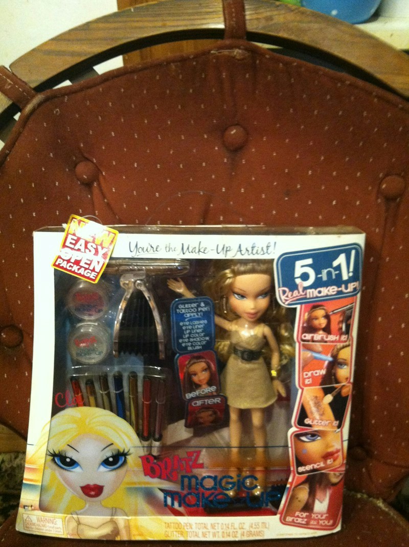 Bratz Magic Make up Cloe Doll