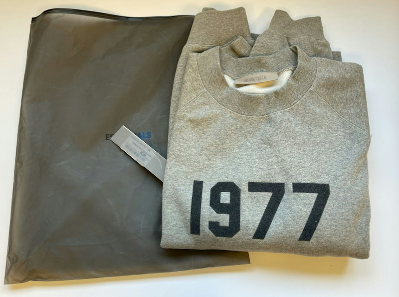 Fear of God Essentials Essentials Crewneck Dark Oatmeal