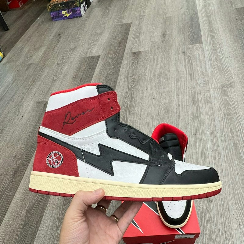 Reves Sport KIY '85 Kickclusive Black White Red
