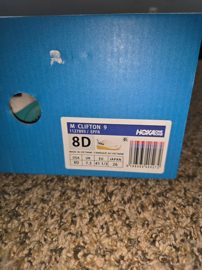 Hoka Clifton 9 Eggnog Fiery Red